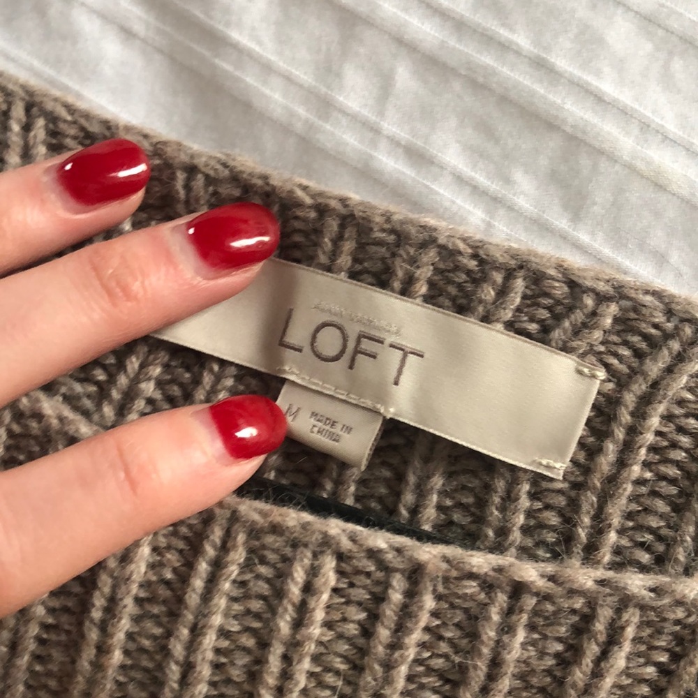 LOFT Sweater - Picture 2 of 3
